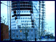 Turning Torso u/c 26th April 2004
